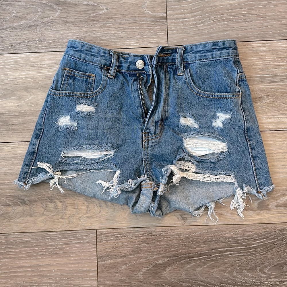Size extra small Jean short SHEIN